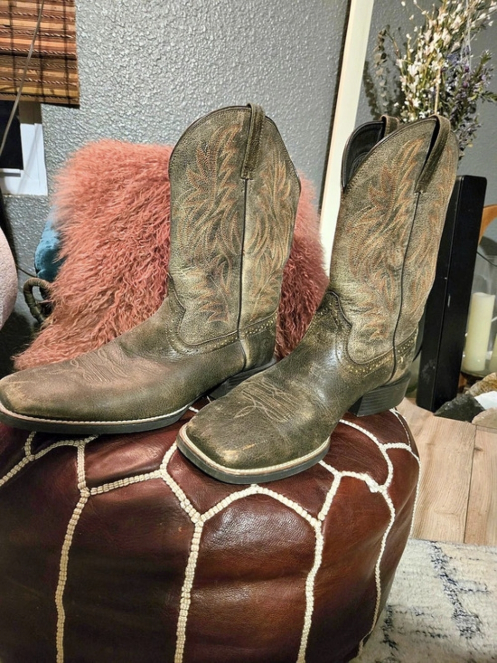 Ariat Men’s Sport Wide Square Toe boot US 13D Excellent Condition